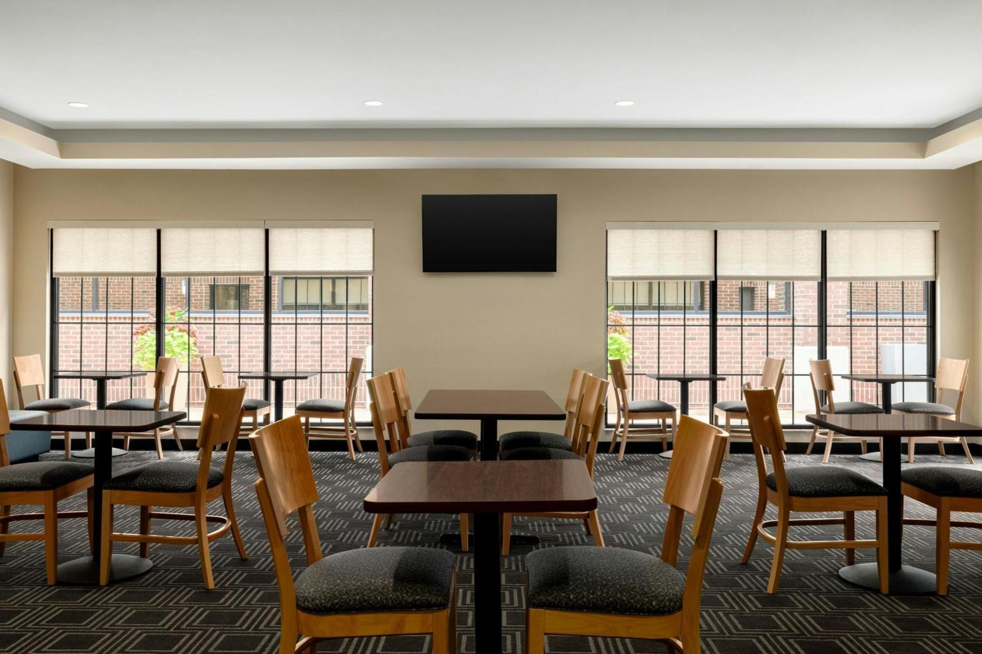 Towneplace Suites By Marriott Williamsport Exterior photo